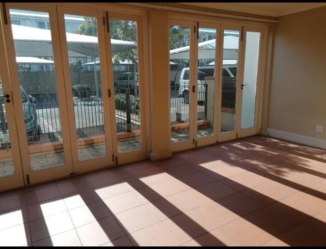 2 BEDROOM APARTMENT TO LET IN POINT WATERFRONT